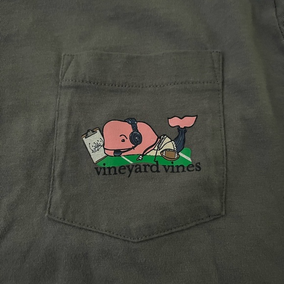 Vineyard Vines Long Sleeve Whale Football Graphic tee EUC Small men’s women’s - Picture 2 of 5